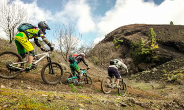 Was man beim Mountainbiken tragen sollte